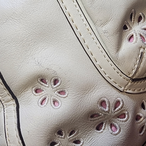 Coach Poppy Daisy Eyelet Leather Chain Tote Bag Ivory & Pink | Style #22438 GUC - Picture 11 of 17